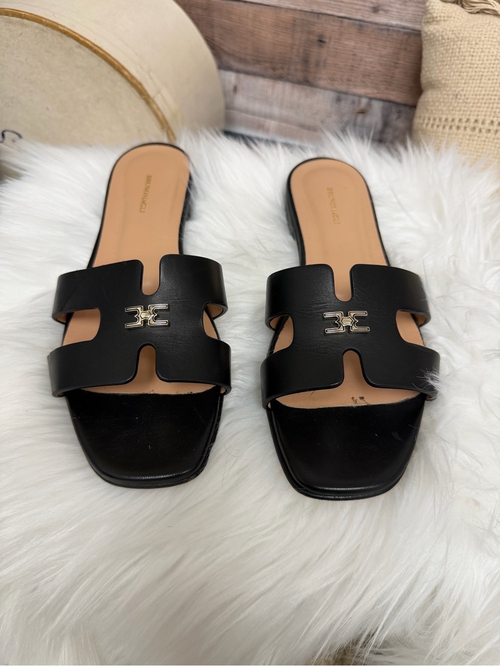 Bruno Magli Black Slide Samsels 8